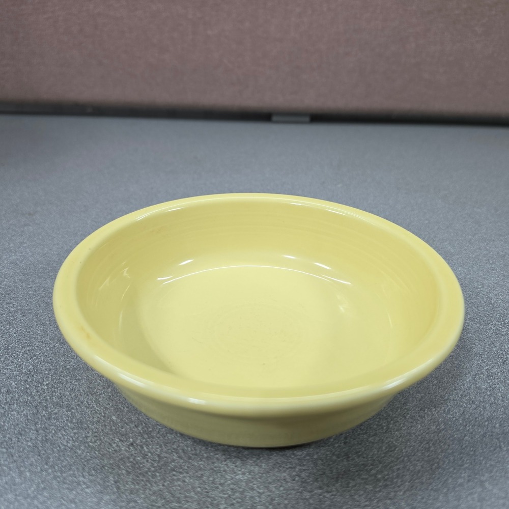 Fiesta Fruit Bowl Small 4.75in Yellow Excellent Ceramic HLC USA Ringed Bowl